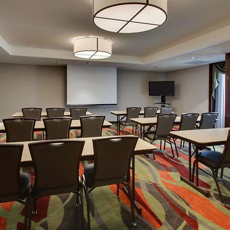 Drury Inn & Suites Μπόουλινγκ Γκριν Εξωτερικό φωτογραφία