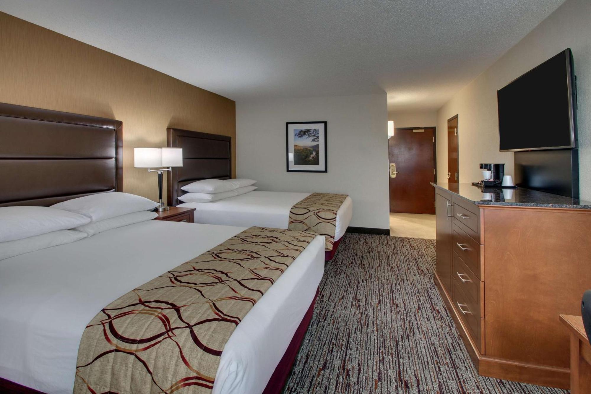 Drury Inn & Suites Μπόουλινγκ Γκριν Εξωτερικό φωτογραφία