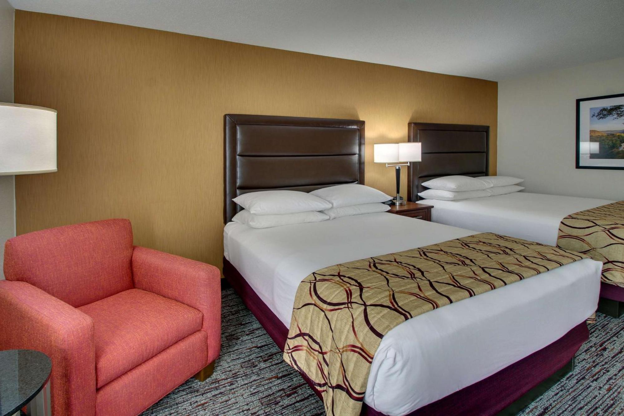 Drury Inn & Suites Μπόουλινγκ Γκριν Εξωτερικό φωτογραφία