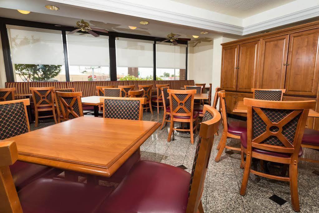 Drury Inn & Suites Μπόουλινγκ Γκριν Εξωτερικό φωτογραφία